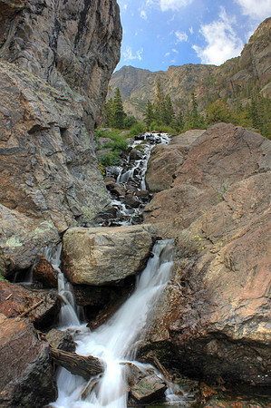 Hiking to Emerald Lake